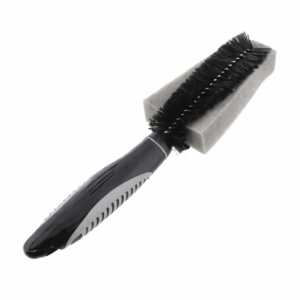 Spoke cleaning brush